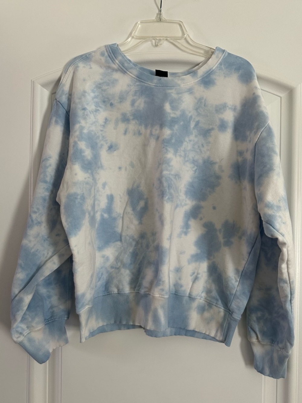 AR-33 Blue and White Tie-Dye Crewneck Sweatshirt Size Medium